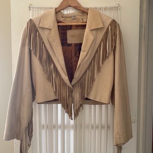 VINTAGE FoxRun Two cropped light tan leather fringe jacket. Size Small